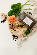 Carica l'immagine nel visualizzatore di Gallery, Crunchy Nasello &amp; Salmone
